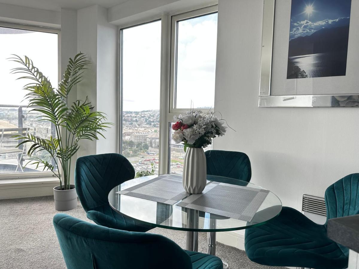 Stunning Ocean & City View Apt Свонсі Екстер'єр фото