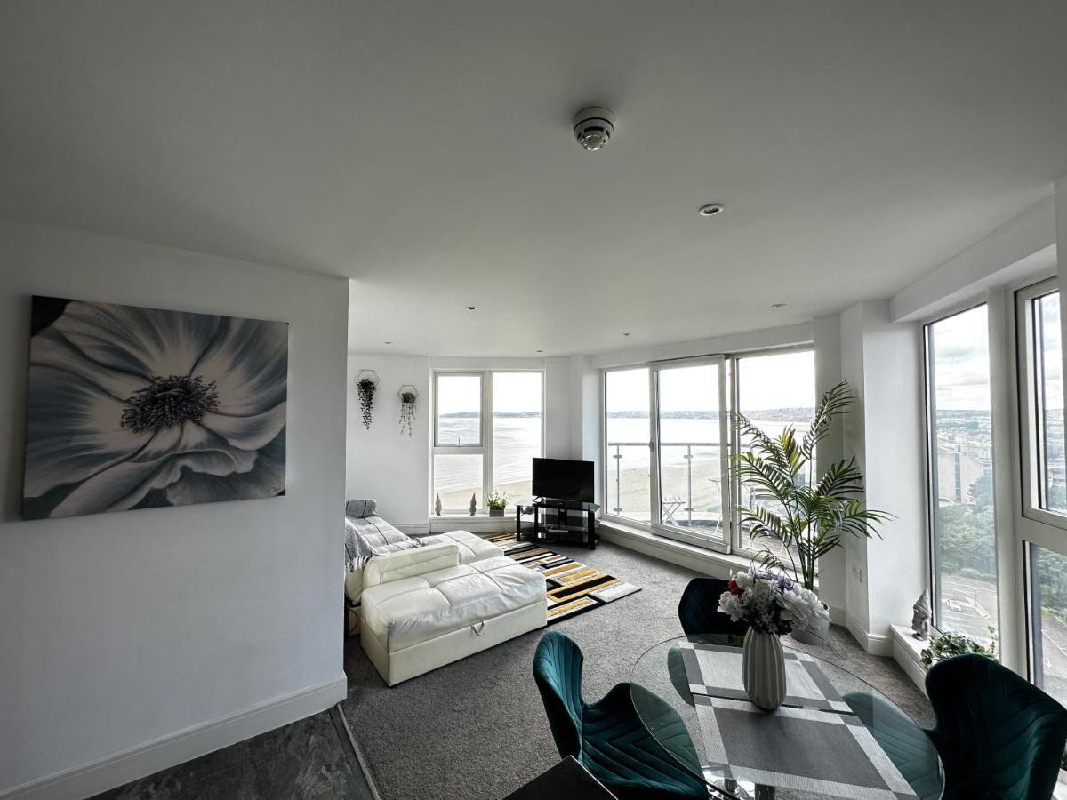 Stunning Ocean & City View Apt Свонсі Екстер'єр фото