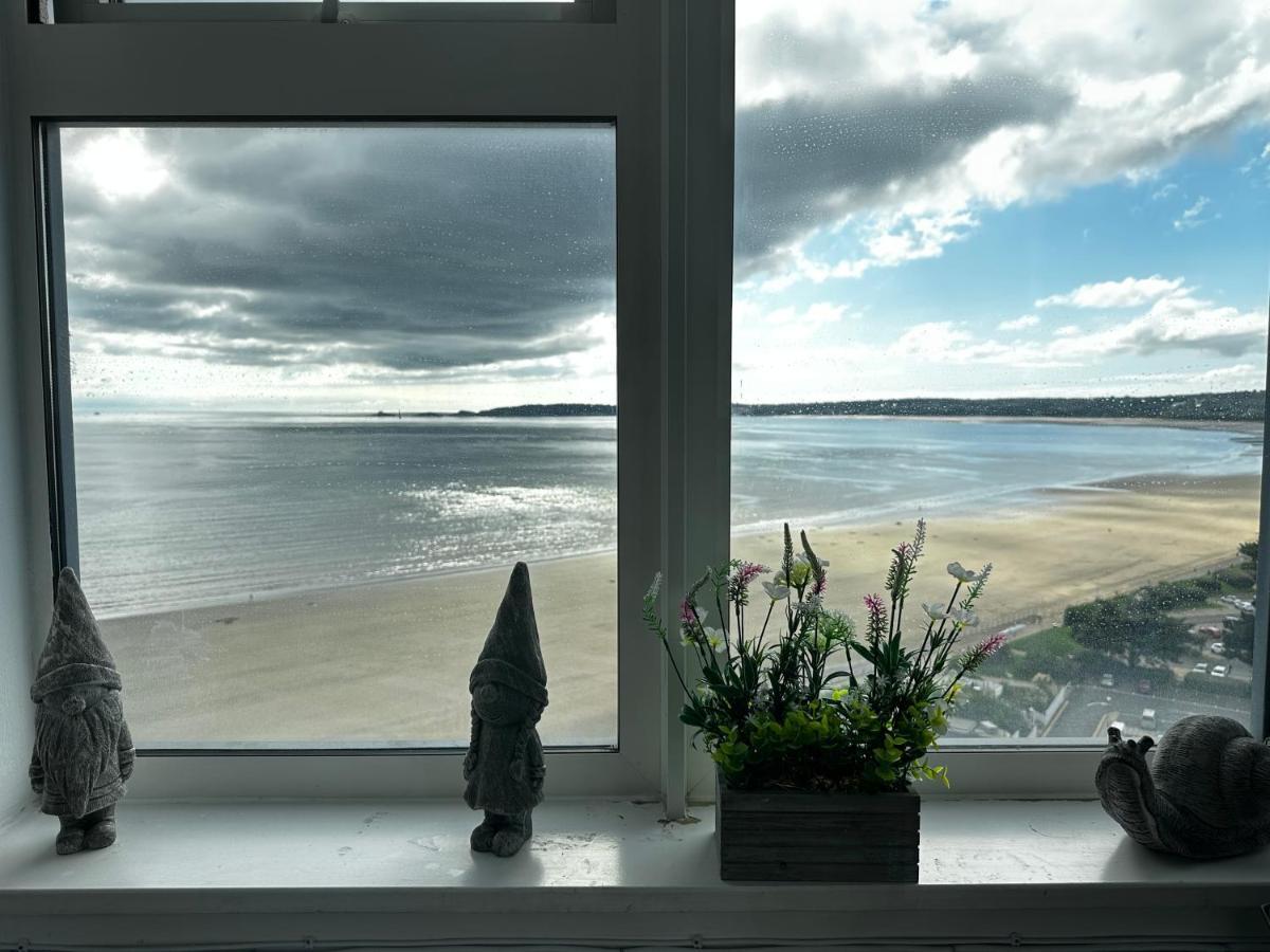 Stunning Ocean & City View Apt Свонсі Екстер'єр фото