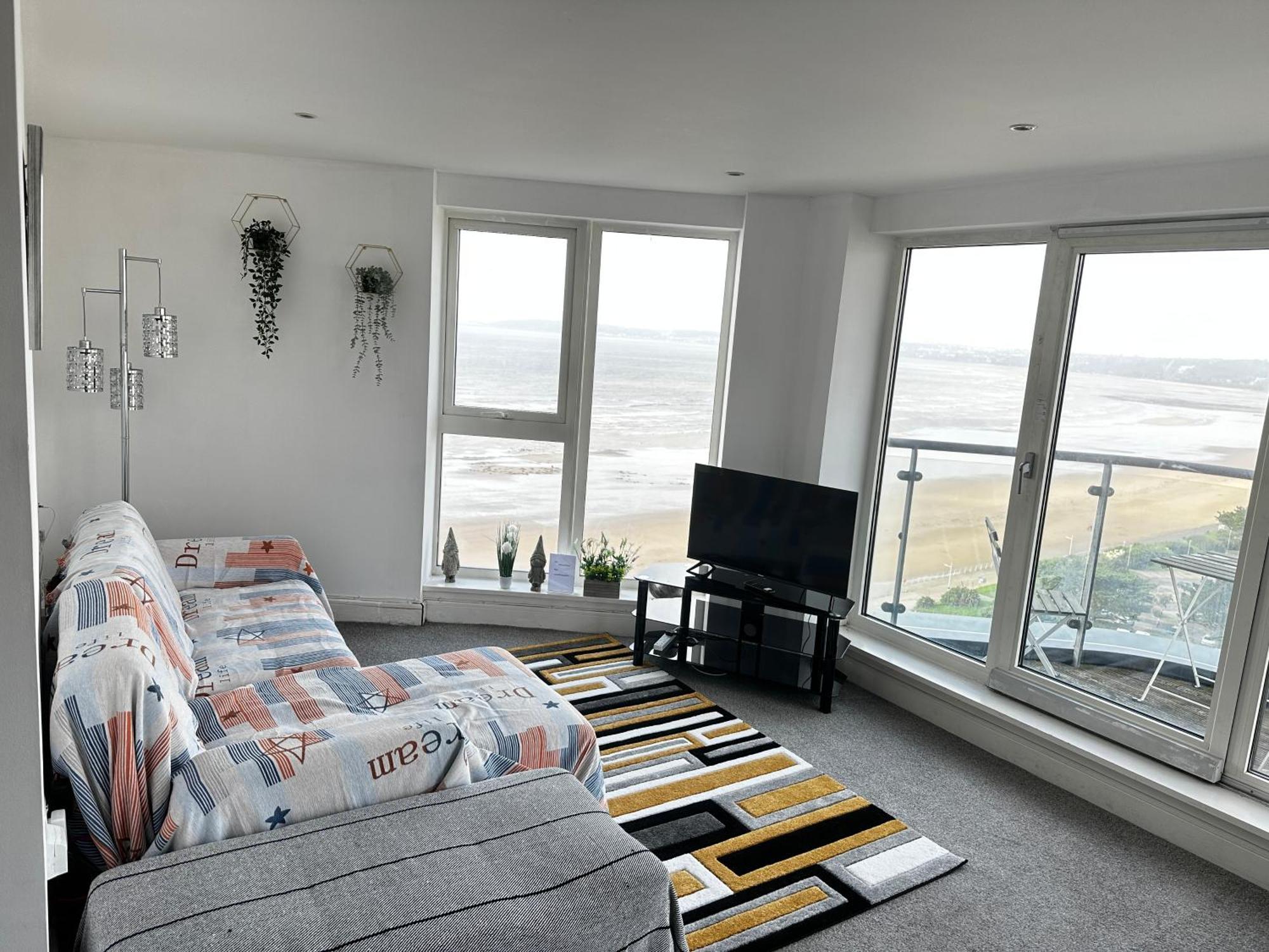 Stunning Ocean & City View Apt Свонсі Екстер'єр фото